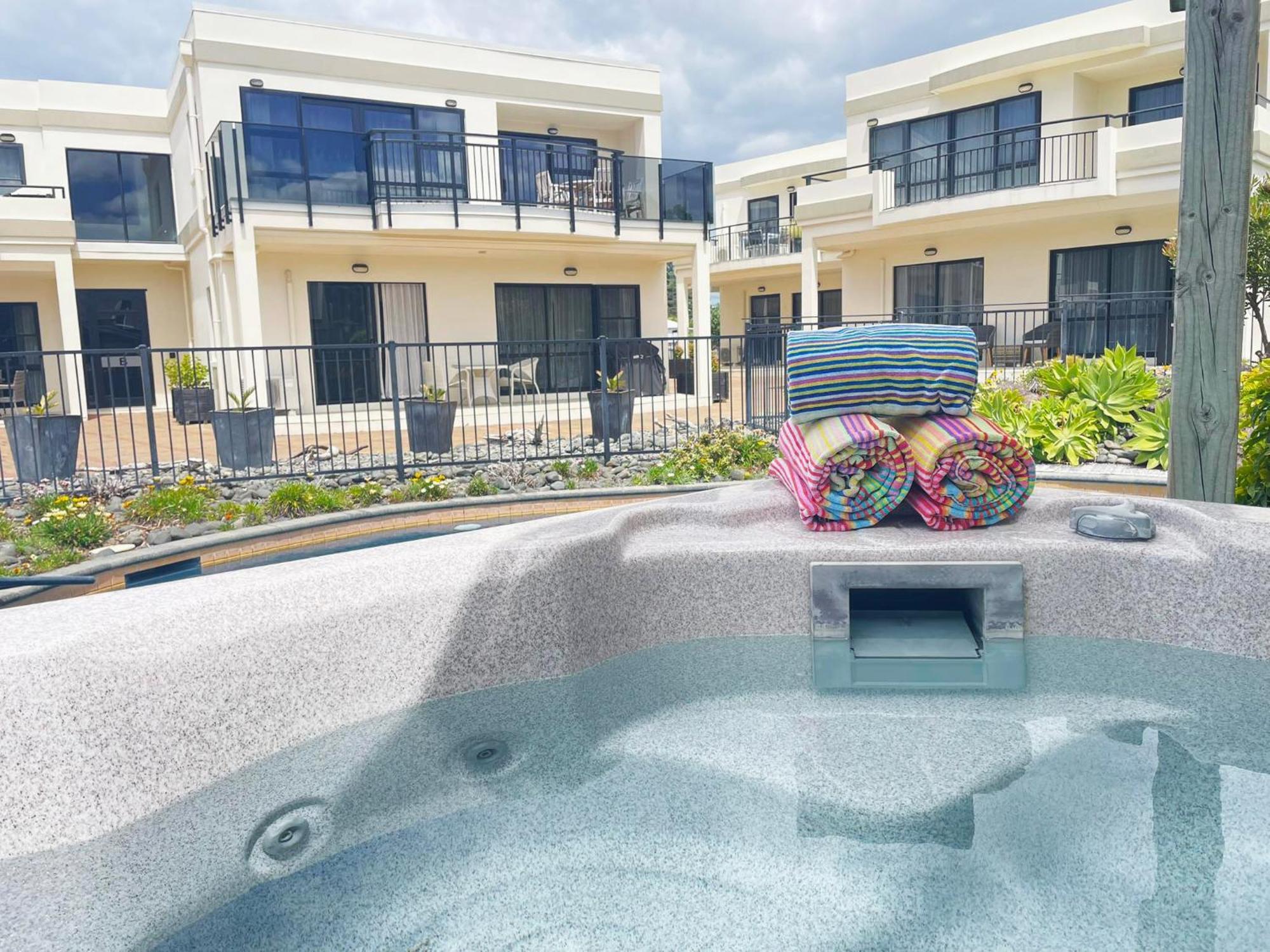 Ocean Breeze Resort Pauanui Eksteriør billede